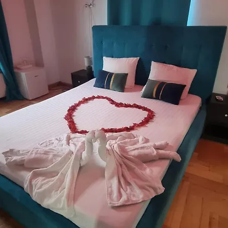 Apartment Ris Premium Lux Jacuzzi Bucharest