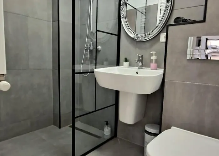 Apartment Ris Premium Lux Jacuzzi Bucharest